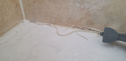 Bathtub and shower mold removal and caulking in King George County