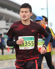 ランニングフォーム改善トレーナー鈴木勇人