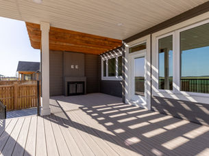 Covered vs. Uncovered Decks: Which Design Is Best for Your Alberta Home?