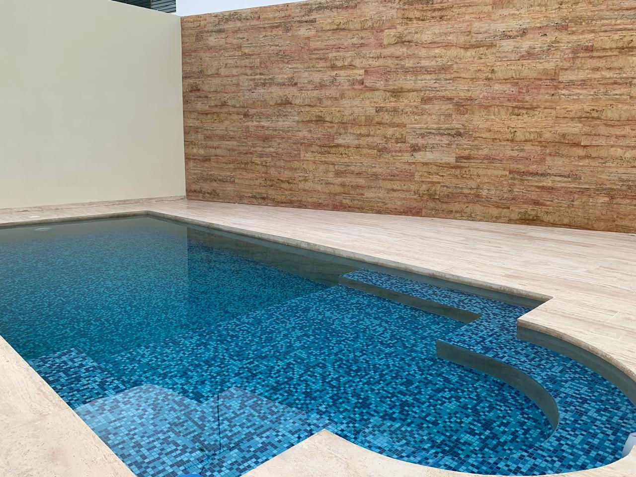 Travertino Rojo Rallado (1).jpeg