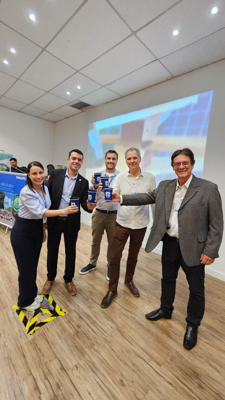Solenidade da entrega do Selo Amigo do Meio Ambiente é marcada por anúncio de novos produtos fabricados em Varginha pela Philips