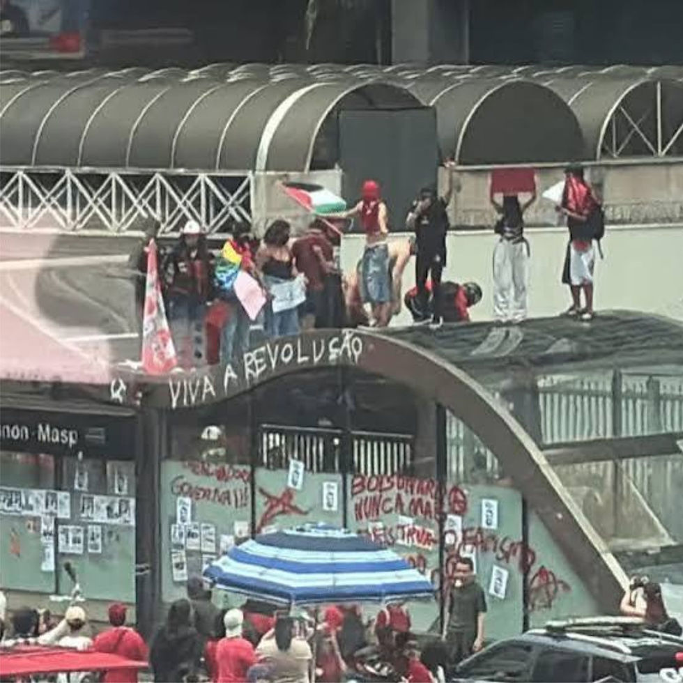 VANDALISMO NA PAULISTA: ATO QUE PODERIA TERMINAR EM PAZ ACABA EM DEPREDAÇÃO E PREJUÍZO AO PATRIMÔNIO PÚBLICO