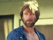 Morre Chuck Norris, lenda do cinema de ação, aos 86 anos no Havaí