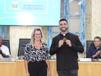 Câmara de Varginha concede Comenda do Mérito Eclesiástico ao Padre João Paulo em noite de emoção e reconhecimento