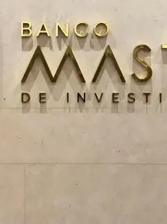 DEPUTADO INGRESSA COM PEDIDO DE CPI DO BANCO MASTER NA CÂMARA