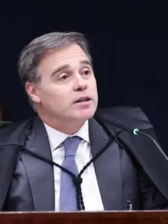 BANCO MASTER: DISPUTA SILENCIOSA NO STF ESCANCARA DIVERGÊNCIAS E PRESSÕES EM TORNO DE PRISÃO PREVENTIVA