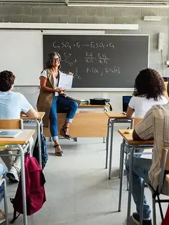 HOJE É DIA DE HOMENAGEAR À PROFISSÃO QUE CONSTRÓI TODAS AS DEMAIS