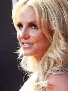 BRITNEY SPEARS É PRESA APÓS DIREÇÃO PERIGOSA E PASSA A NOITE NA DELEGACIA NA CALIFORNIA 