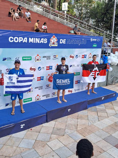 ATLETAS DE VARGINHA BRILHAM NA COPA MINAS KPALOA DE NATAÇÃO