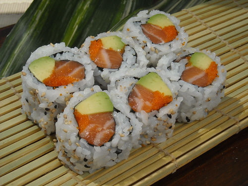 ROLL SUSHI (6 pcs)