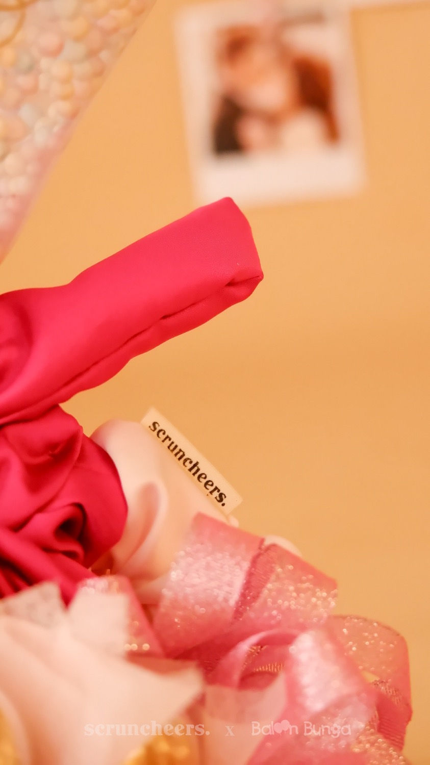 Thumbnail: Start Up  Scruncheers x Balon Bunga Valentine Bouquet