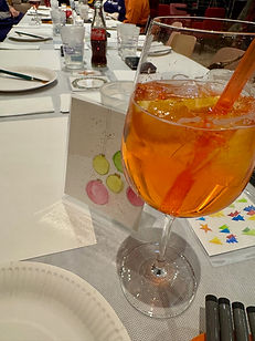 Aquarellmalerei-Workshop: Aperol Spritz und leere Leinwand
