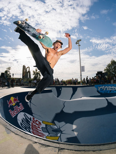 photo skate Red Bull bowl rippers Marseille marker production photographe