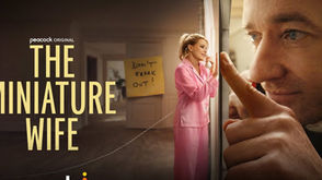 'The Miniature Wife' Review: Elizabeth Banks & Matthew Macfadyen Shine in Peacock’s Funniest New Comedy Hit