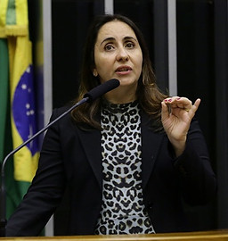 adriana ventura_camara.jpg