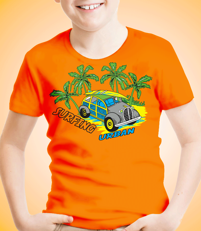 Auto urbano con tabla de Surf