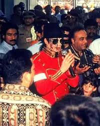 Michael Jackson got a warm welcome at the Mumbai Airport in India.