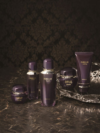 Welcome to Messlook, NYC's Premier Asian Hair Salon
Discover modern luxury in our exclusive private space.
Our award-winning stylists specialize in creating personalized,
effortless & stylish looks using only the finest premium products.
Trusted by icons like JJ Lin and GEM,
and featured in Vogue and GQ.
Messlook is the official hair sponsor for the Miss Asia Pageant.
WWW.MESSLOOK.COM
纽约美发店 纽约理发店 紐約染髮 紐約留學生
BALAYAGE | OMBRE | PASTEL | HIGHLIGHTS | PERM | HAIR COLOR | HAIRCUT | NYC HAIR SALON