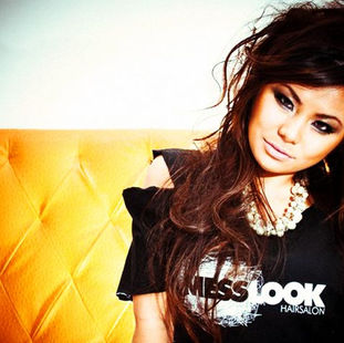 Welcome to Messlook, NYC's Premier Asian Hair Salon
Discover modern luxury in our exclusive private space.
Our award-winning stylists specialize in creating personalized,
effortless & stylish looks using only the finest premium products.
Trusted by icons like JJ Lin and GEM,
and featured in Vogue and GQ.
Messlook is the official hair sponsor for the Miss Asia Pageant.
WWW.MESSLOOK.COM
纽约美发店 纽约理发店 紐約染髮 紐約留學生
BALAYAGE | OMBRE | PASTEL | HIGHLIGHTS | PERM | HAIR COLOR | HAIRCUT | NYC HAIR SALON