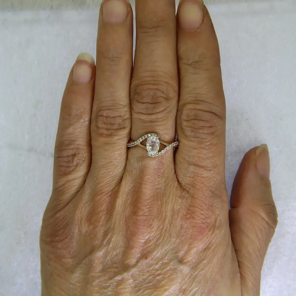 Thumbnail: 9ct Gold Zircon Ring Size 7 3/4 - P
