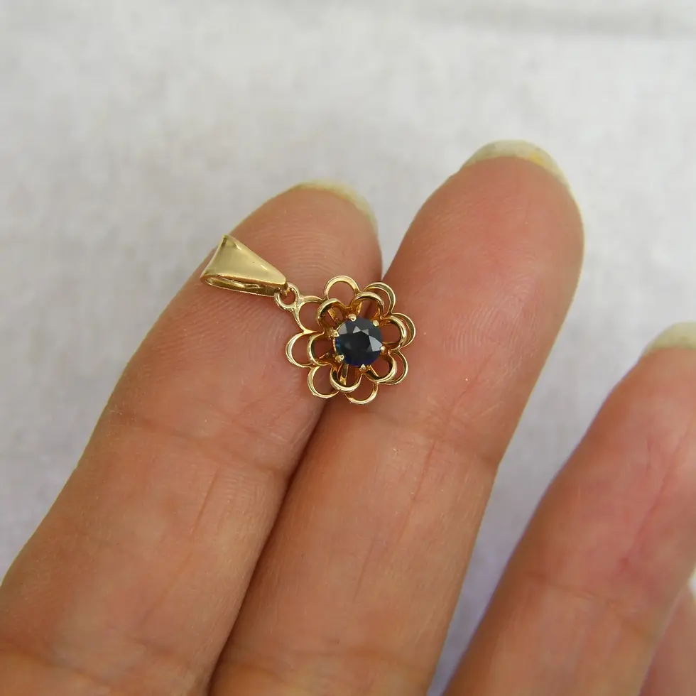 Thumbnail: 9ct Gold Natural Sapphire Pendant