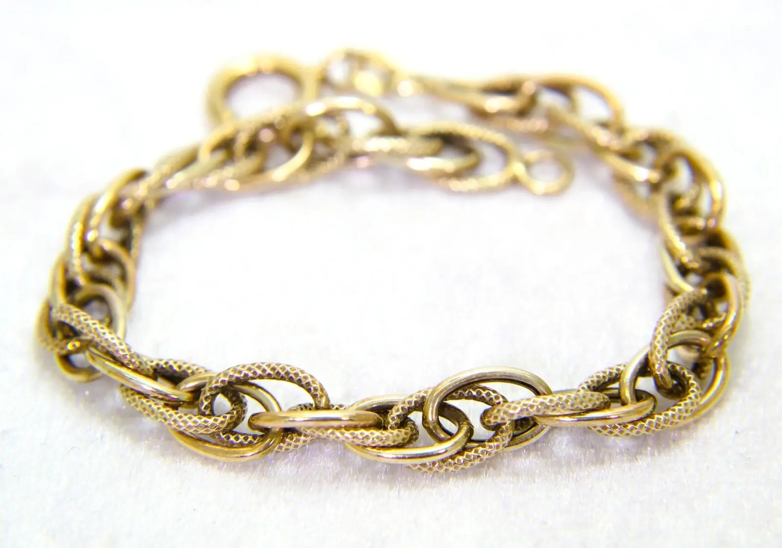 9ct Gold Textured Fancy Link Bracelet 7 inch