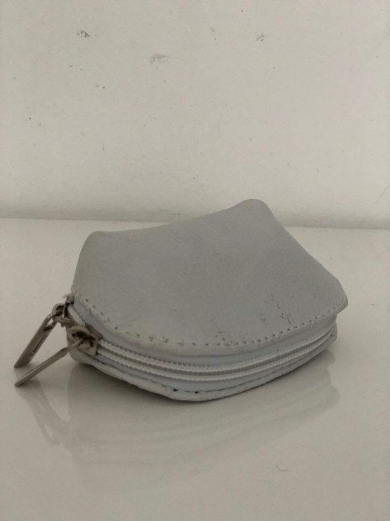 Miniaturbild: Geldbörse aus Leder / grau
