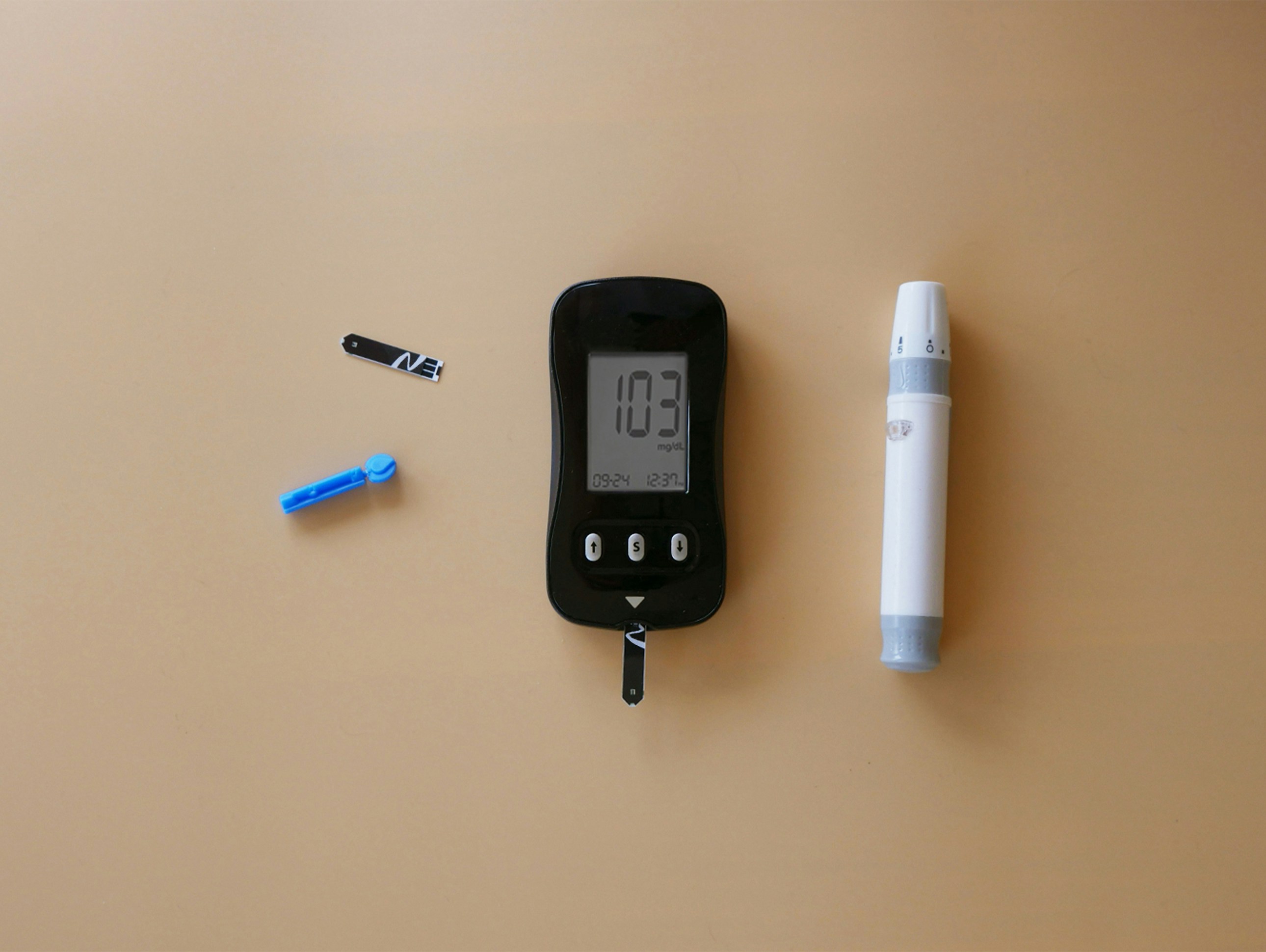 Continuous Glucose Monitor showing real-time data