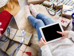 3 Ways to Celebrate Christmas on Your Business Page