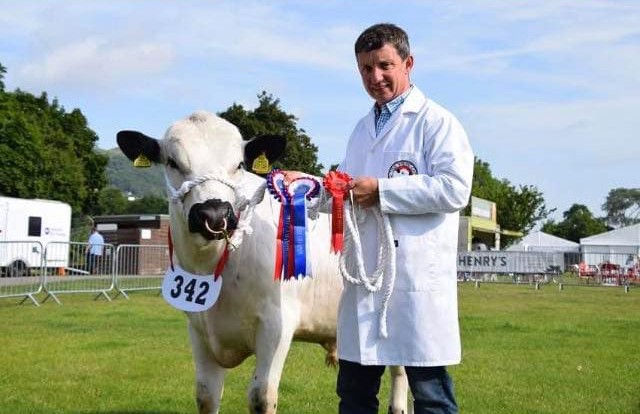 10b Squeek and Bull 3 Counties