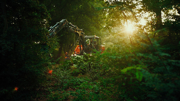 VAN LOKVEN BV STILLS.00_00_50_04.Still002.jpg