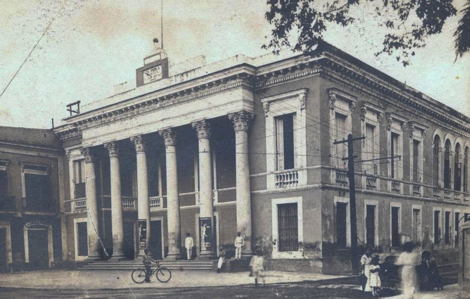 Fachada del teatro La Perla de Ponce.