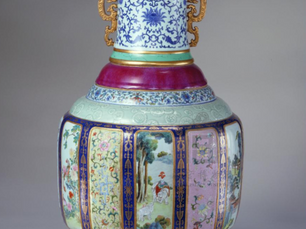 L’éclat des vases impériaux sous les Qing : une apogée de la porcelaine chinoise