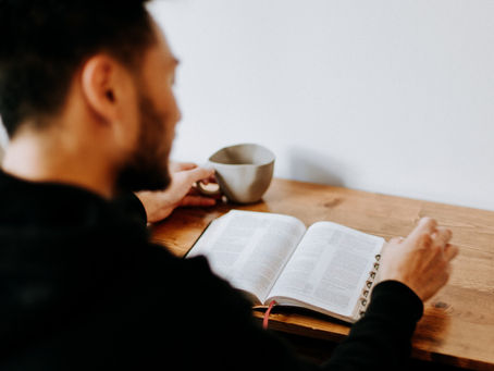 Get Paid to Read Books - Side Hustle Review