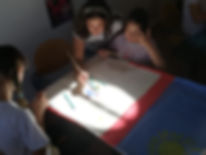 ferias no palco, “A escola, o ensino e as aprendizagens não têm de acontecer apenas dentro das salas de aula”. Esta é a ideia de partida para os ateliers, exclusivos para crianças dos 6 aos 12 anos. Mais do que ocupar os miúdos em tempo de férias, a iniciativa pretende alertar os mais novos para todas as possibilidades de crescimento, aprendizagem e diversão que estão ao nosso alcance todos os dias, em todos os lugares. Férias no Palco é uma produção lendias d encantar, Beja, Portugal