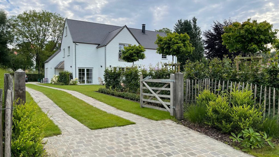 3fb011c9-974e-46cf-80b6-526b71b1a342