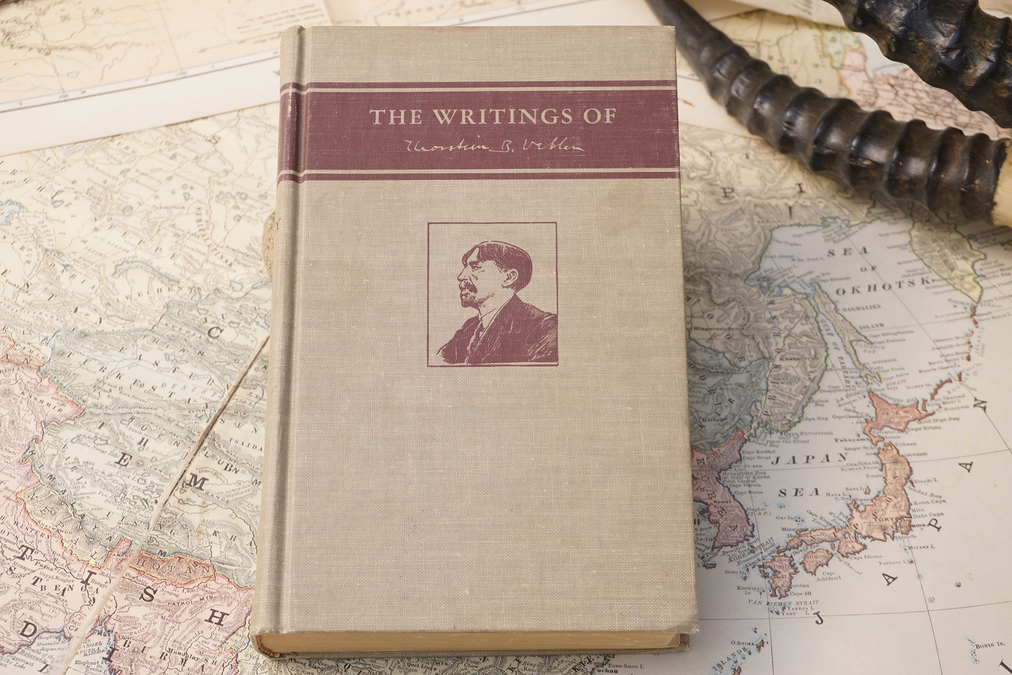 "The Theory of the Leisure Class" Thorstein Veblen, 1965