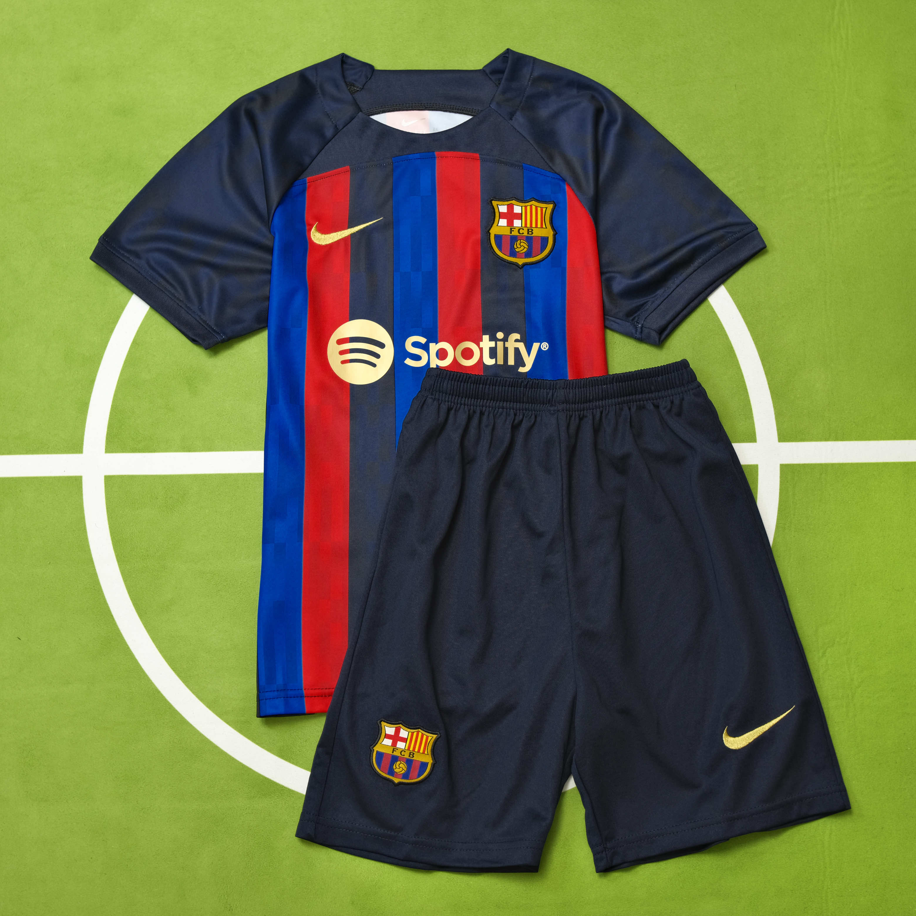 FC BARCELONA KIT