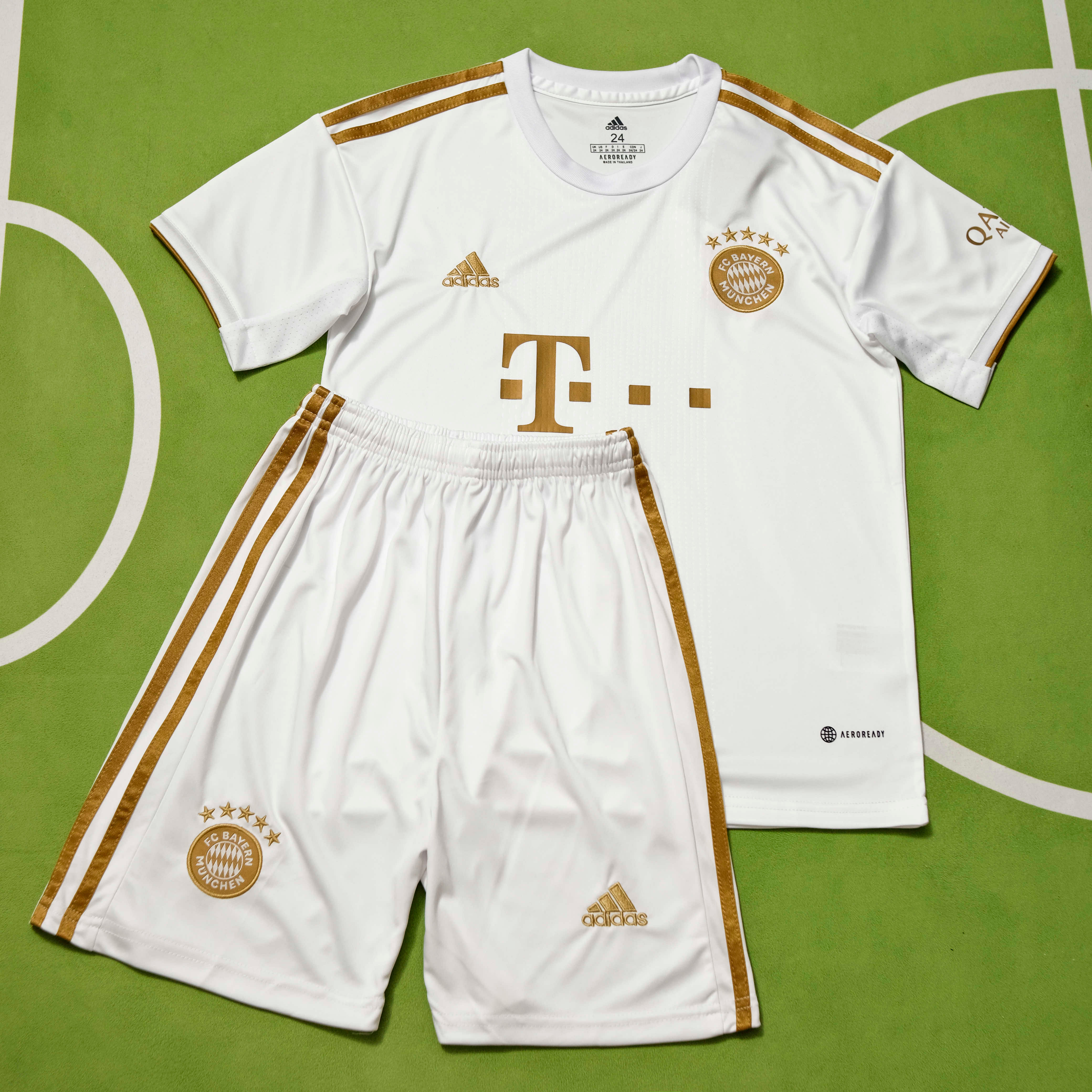 BAYERN MUNICH KIT