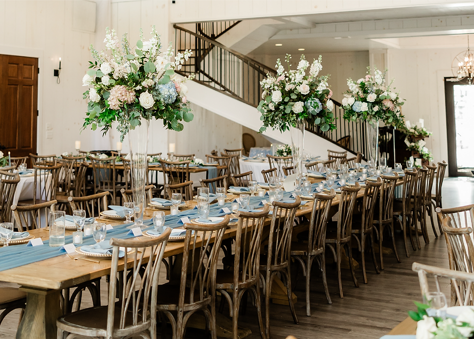 Floral centerpieces at Chattanooga wedding reception