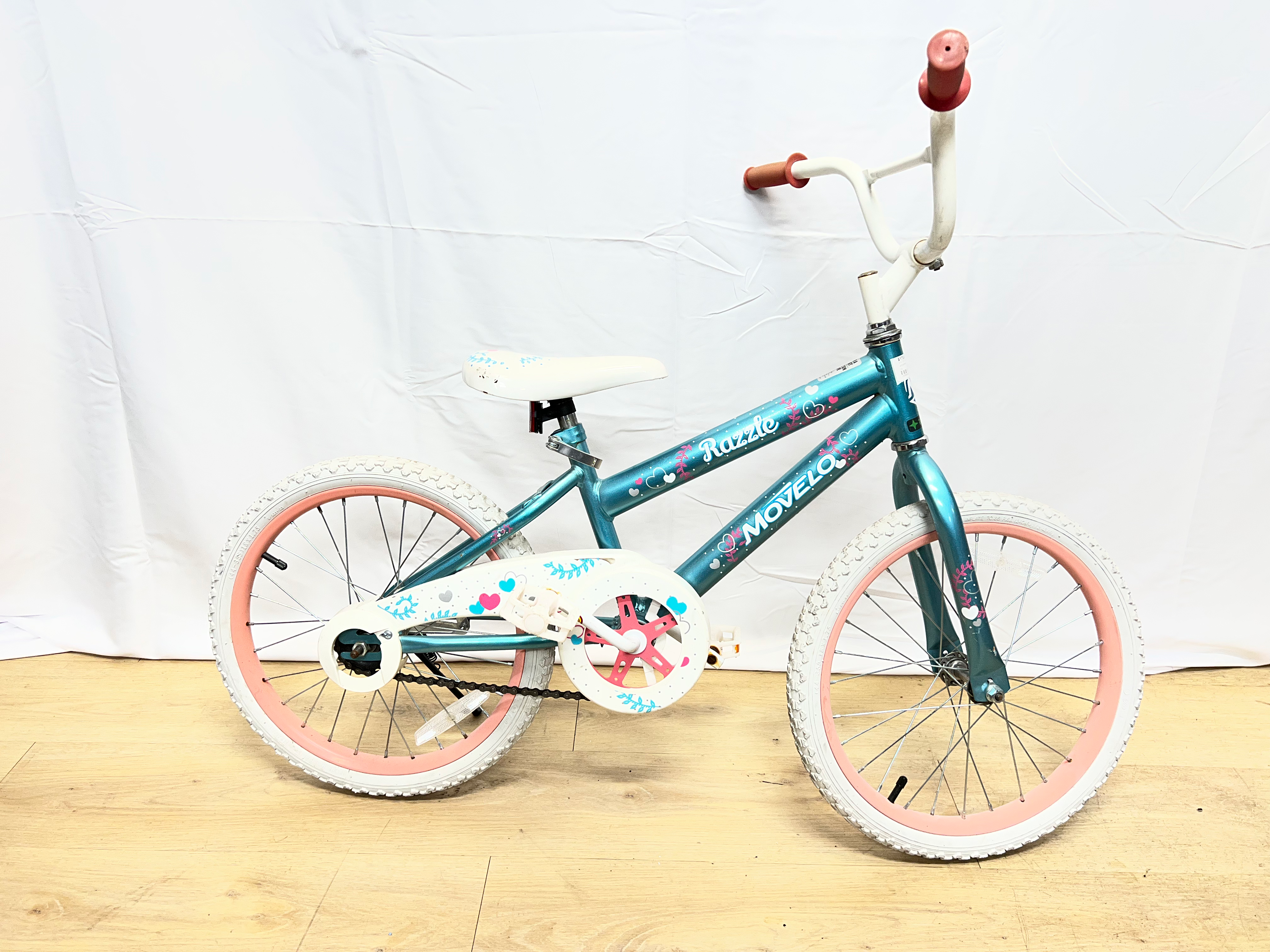 VU Movello Razzle 18''