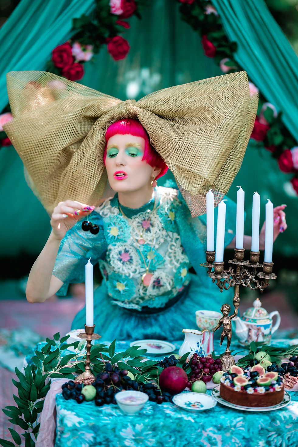 alice in wonderland picnic in zurich