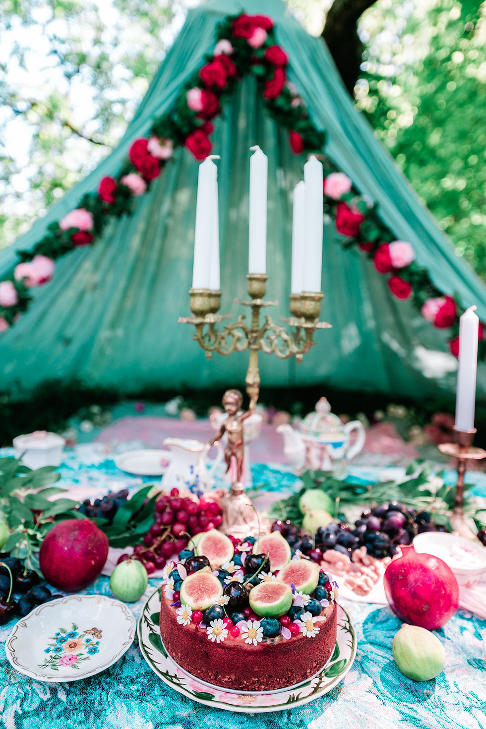 alice in wonderland picnic