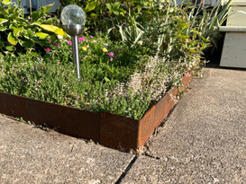 Corten lawn edging