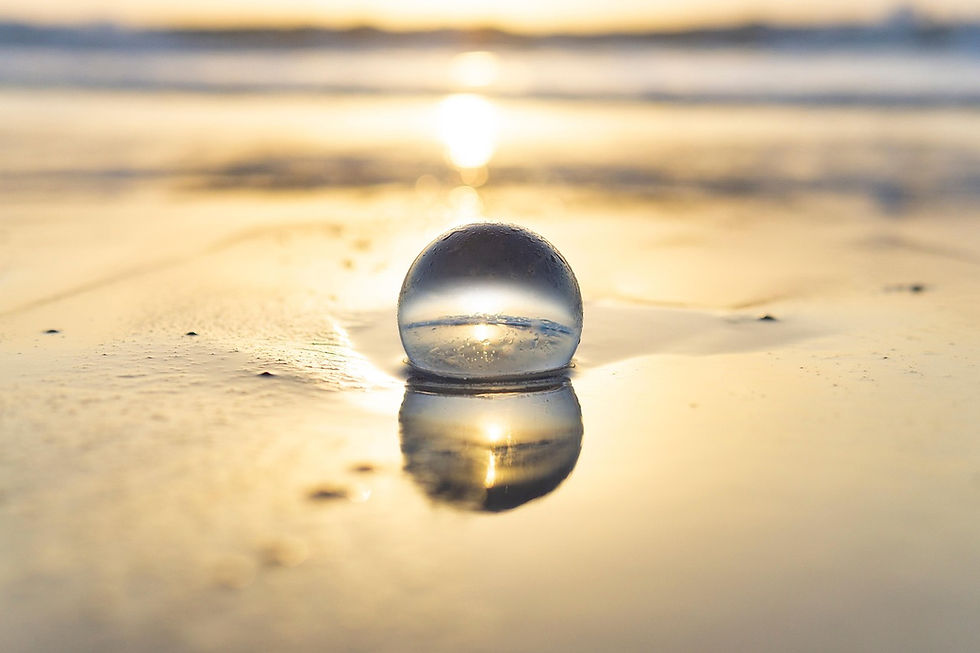 glass-ball-6382804_1280.jpg