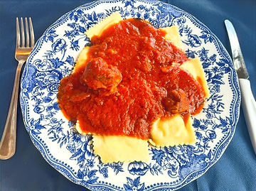 Ricotta ravioli with sauce