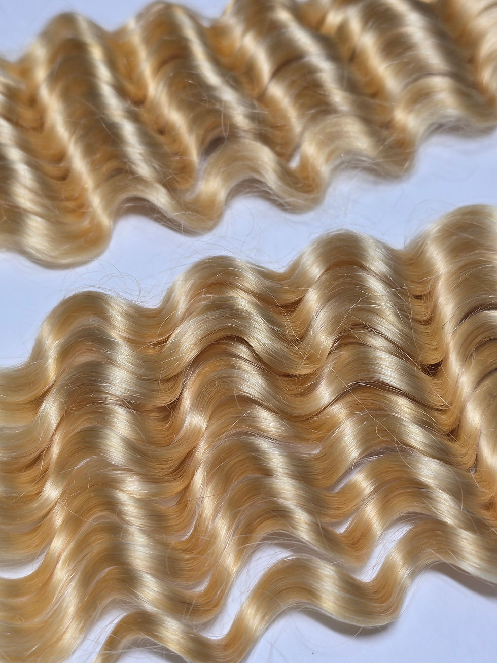Thumbnail: Deep Butter Cream Wave 14"