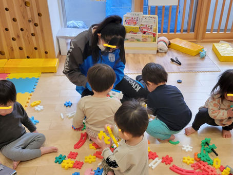 おしゃら保育園に中学生のお姉さんたちが育児体験に!