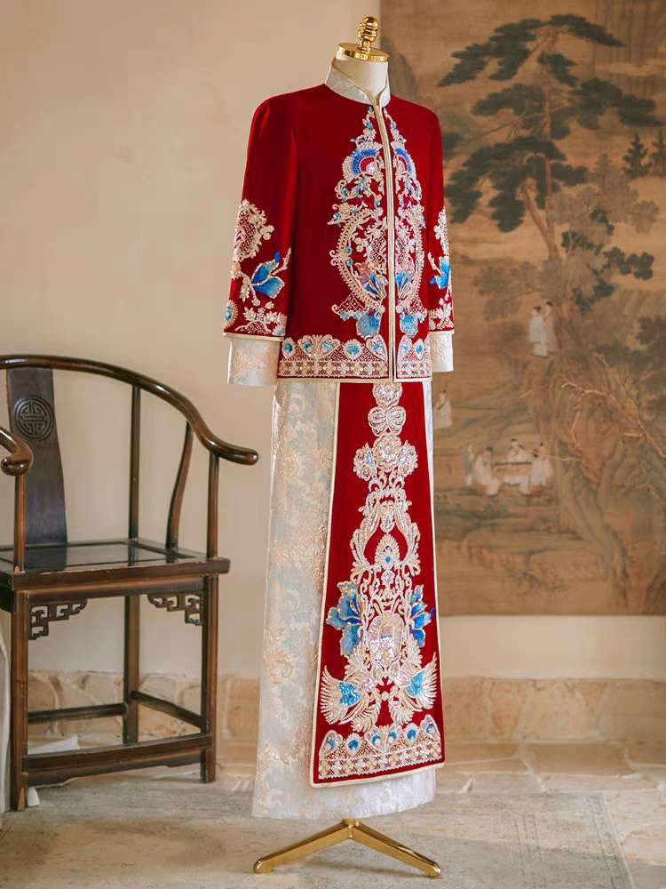 Thumbnail: Groom's wedding suit SHM2504