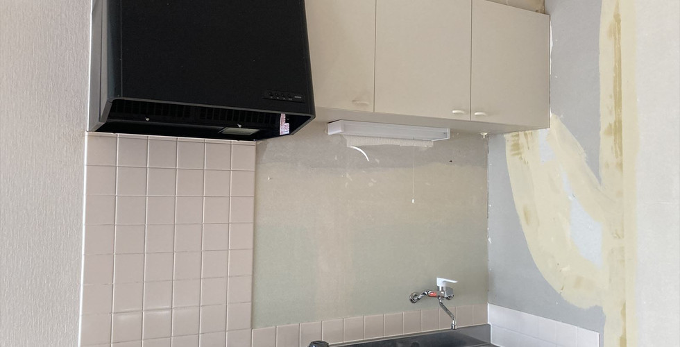 壁紙、クッションフロア貼替